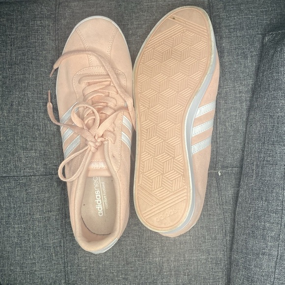 Worn probably once or twice, adidas women’s shoes size 11 - Picture 4 of 7